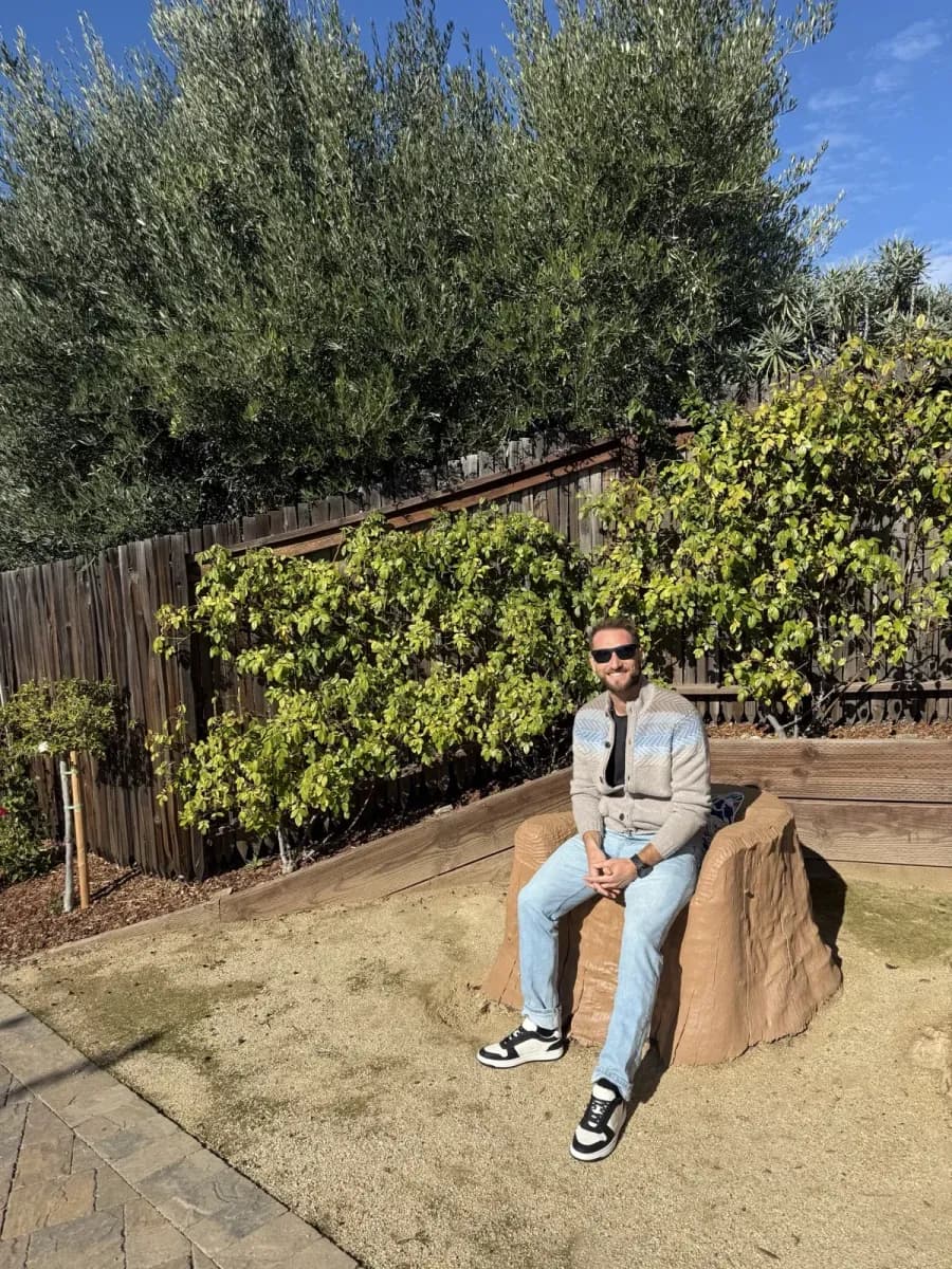 Managing Anxiety Without a Drink - Zac Spowart | Nomadic Addictt Sober Travel