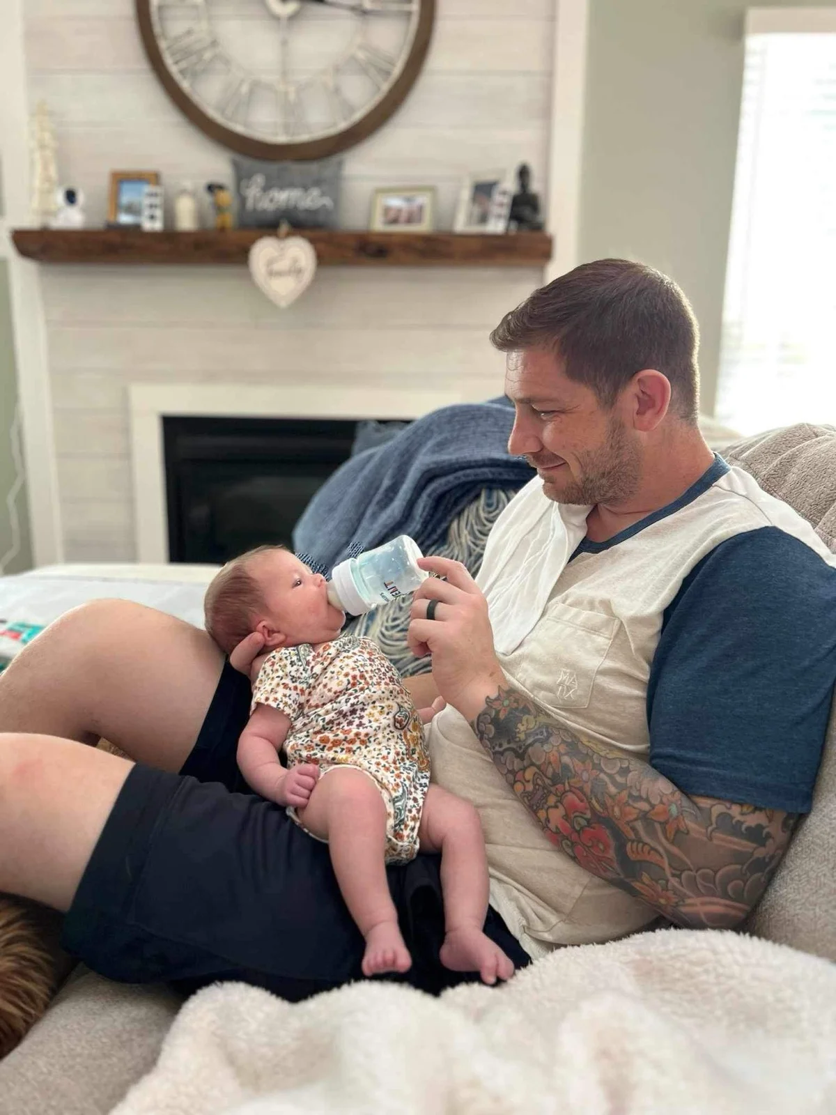 My brother feeding his newborn daughter, my niece. The little girl who almost never got to be here. | Gratitude in sobriety, sober family, living amends, Zac Spowart, Nomadic Addictt My brother feeding his newborn daughter, my niece. The little girl who almost never got to be here. | Gratitude in sobriety, sober family, living amends, Zac Spowart, Nomadic Addictt